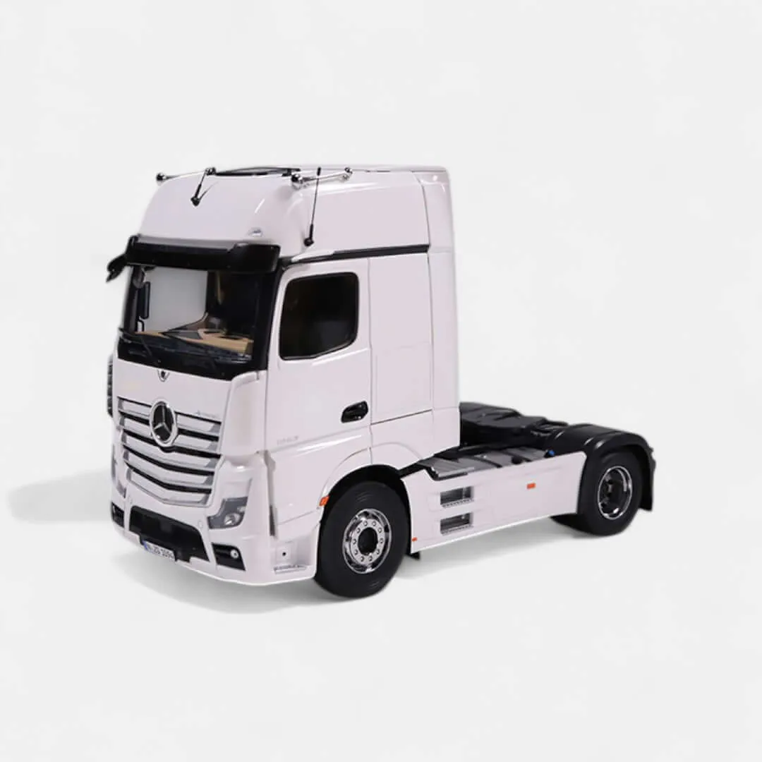 NZG Mercedes-Benz Actros L camion miniature blanc décoré 1:18
