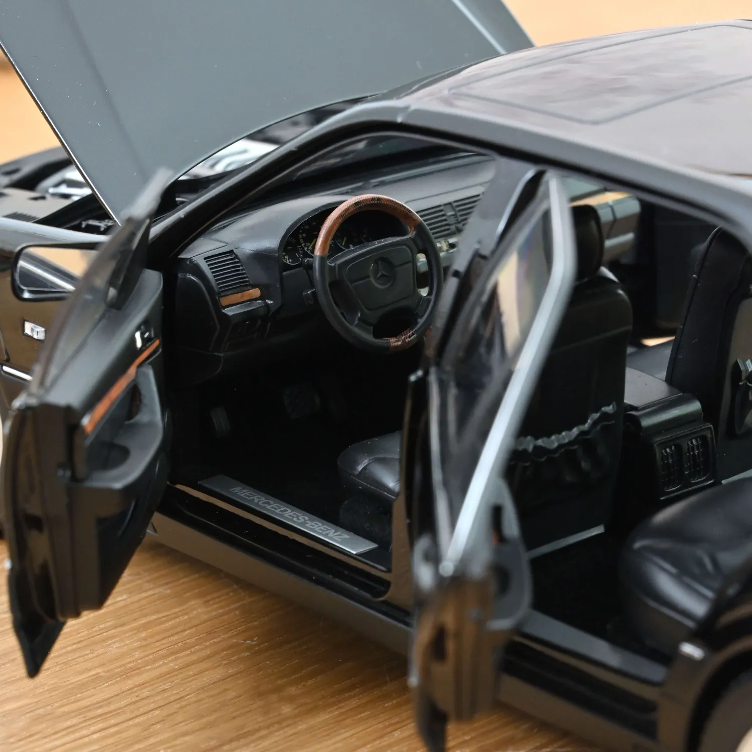 Norev Mercedes S600 1997 miniature 1/18 noir obsidian