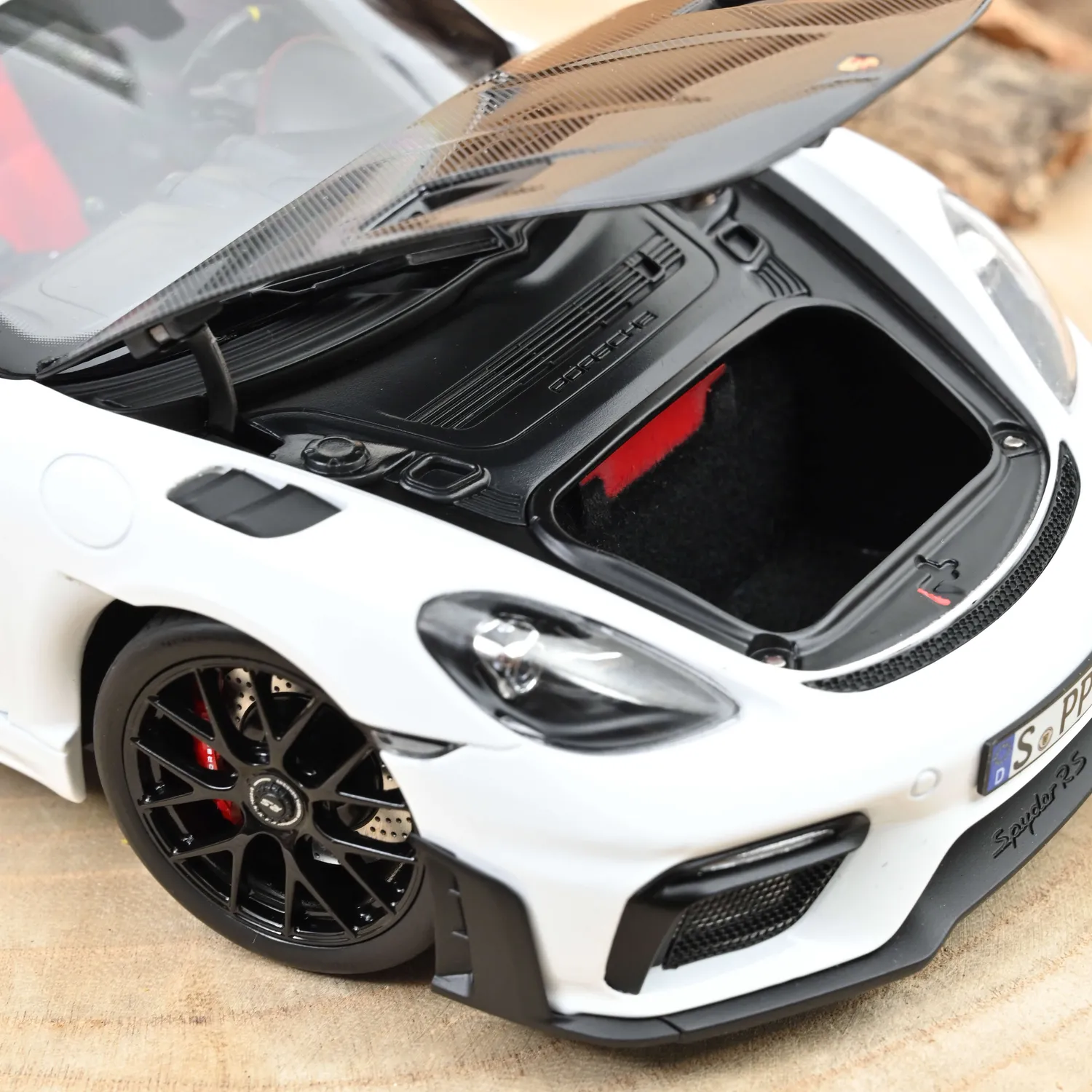 Norev Porsche 718 Spyder RS 2023 miniature 1/18 blanc weissach