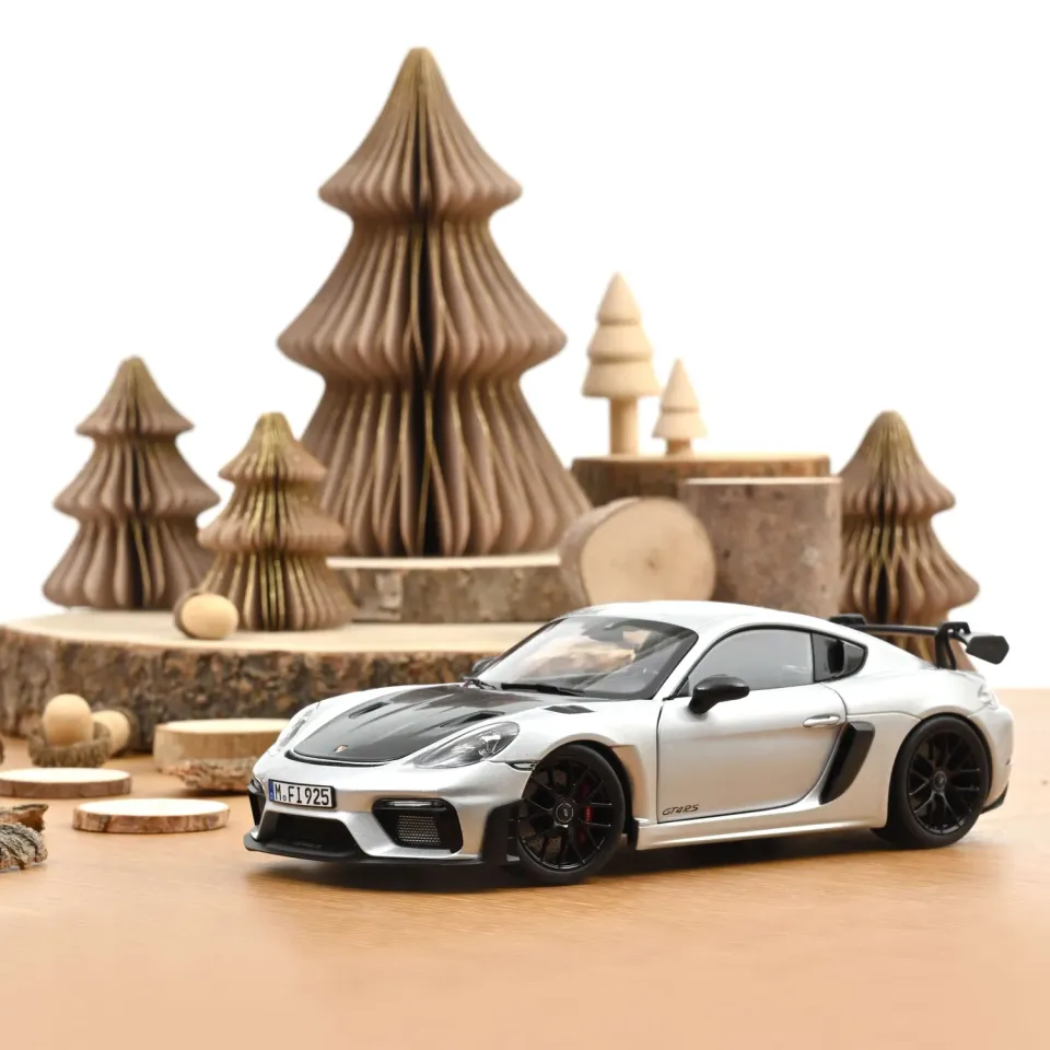 Norev Porsche Cayman GT4 RS Weissach miniature 1/18 argent 2023