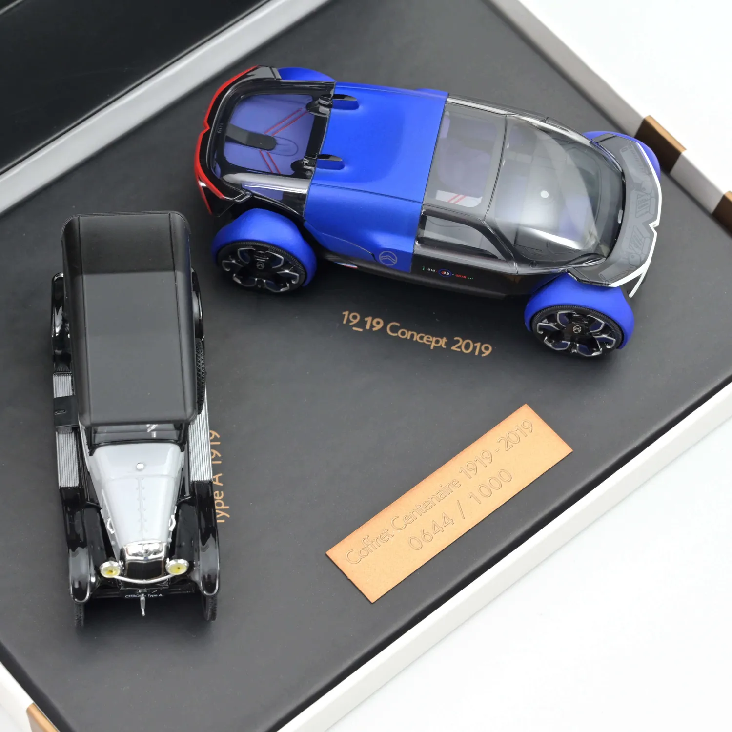 Norev Type A + 19_19 Concept voiture miniature 1/43 coffret
