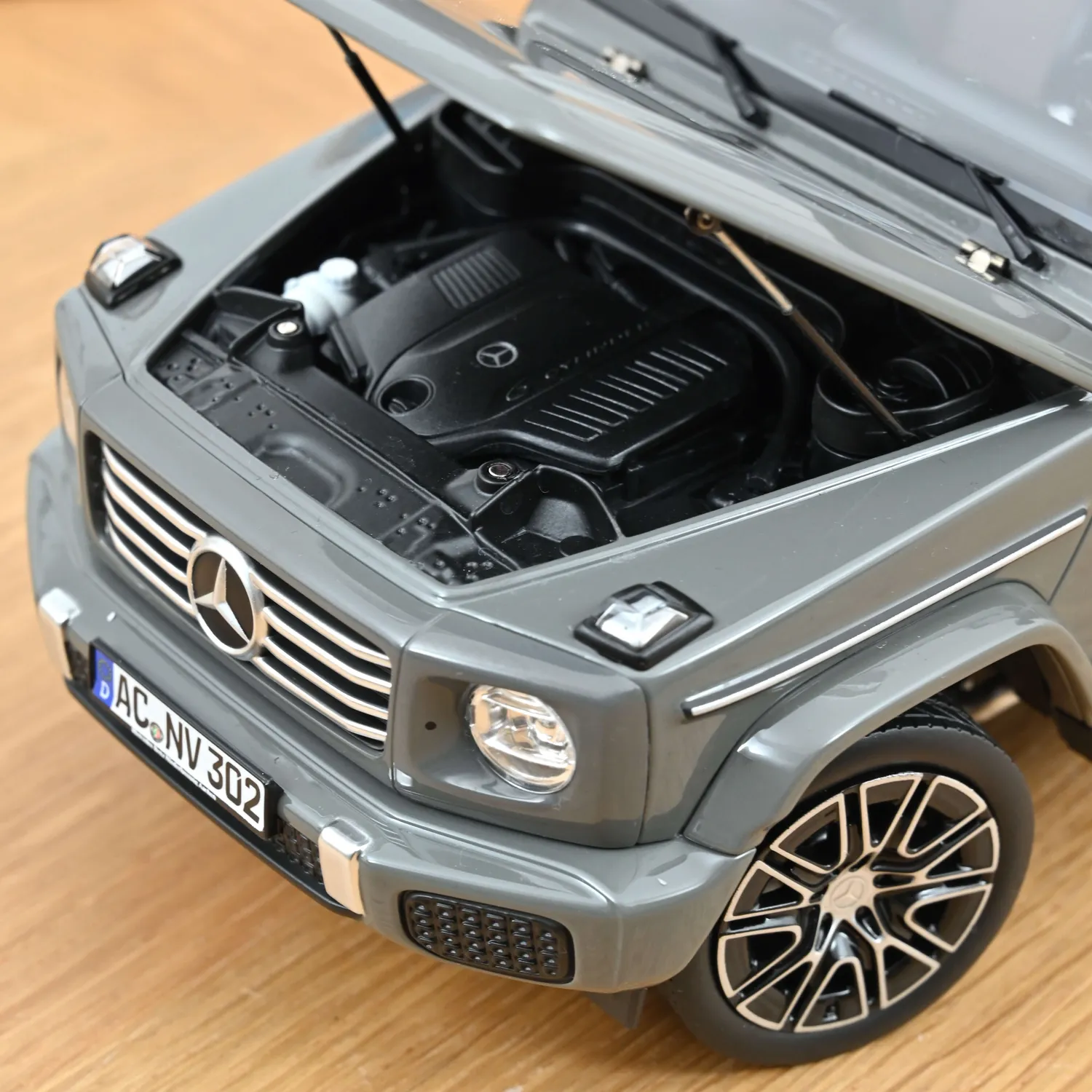 Norev Mercedes Classe G 2024 miniature 1/18 gris classic