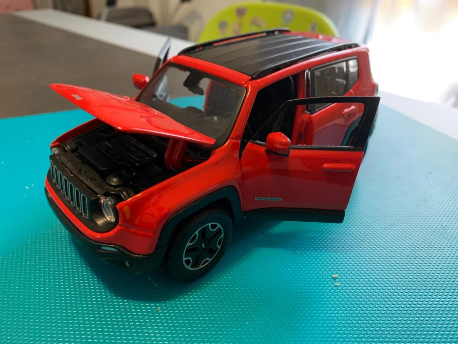 Maisto Jeep Renegade 2014 voiture miniature 1:24
