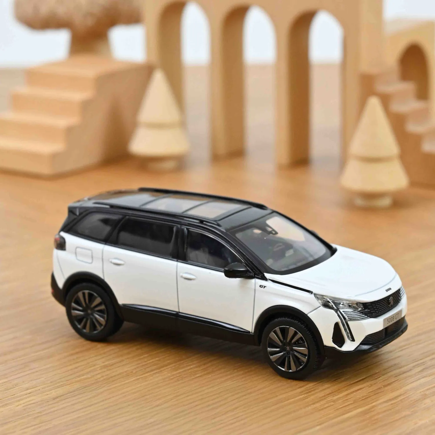Norev Peugeot 5008 GT Black Pack 2020 miniature 1/43 blanc nacré
