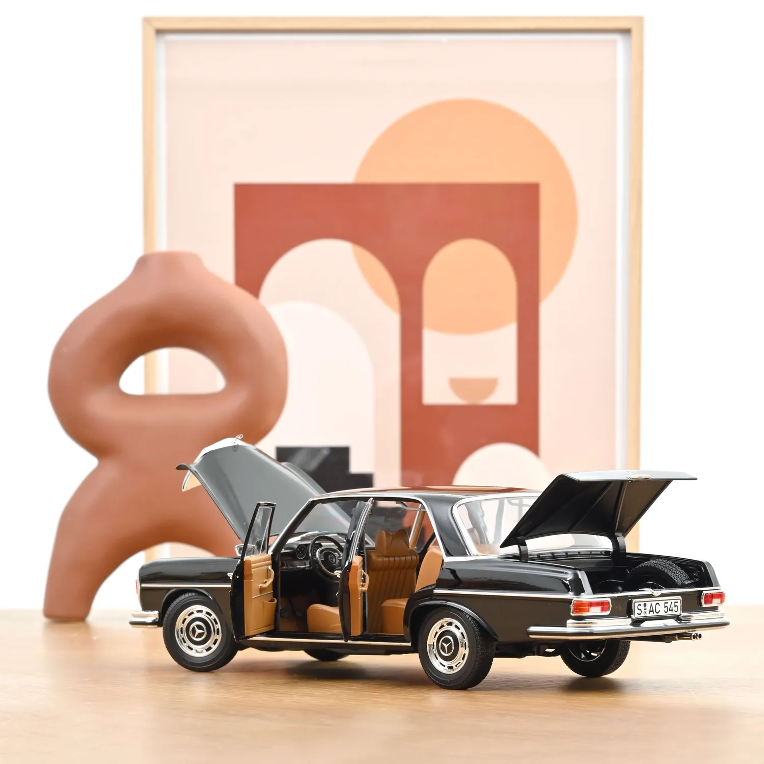 Norev Mercedes-Benz 280 SE 1968 voiture miniature 1/18 Noir
