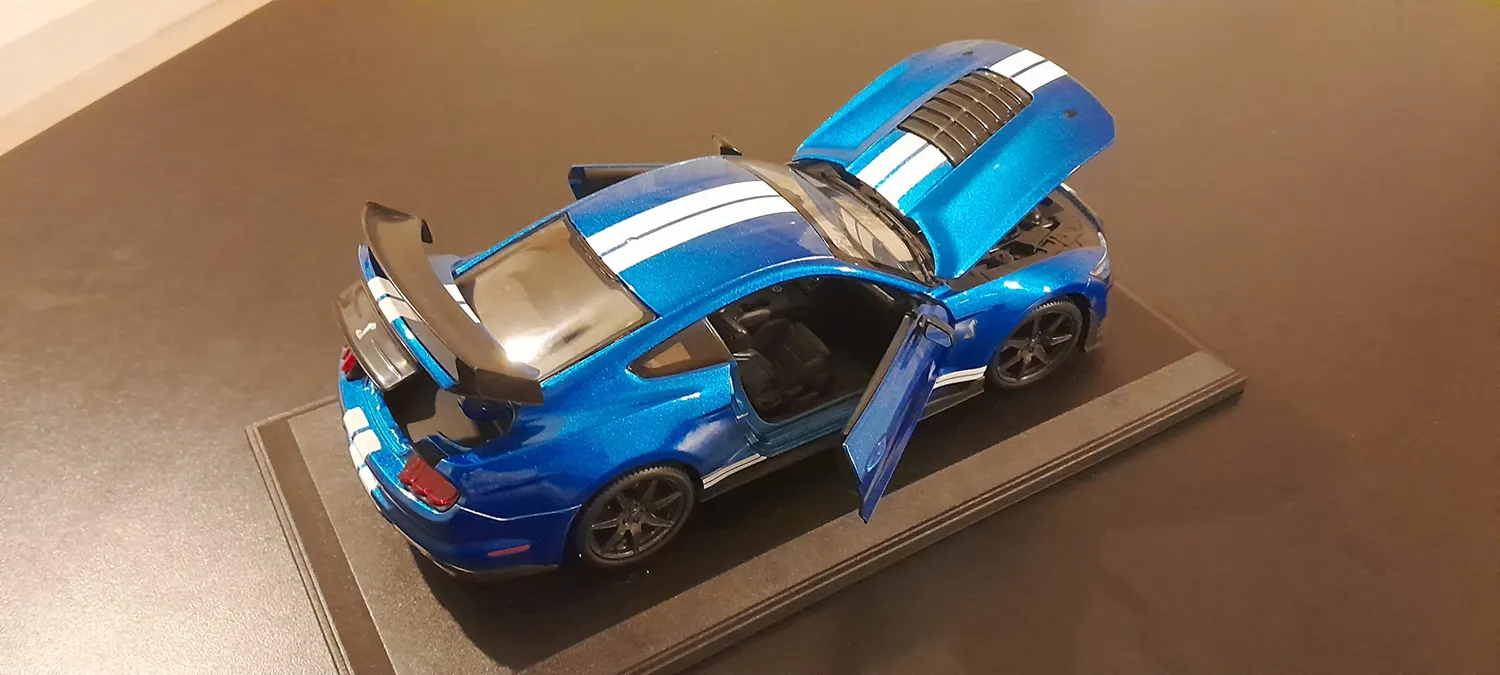 Maisto Special Edition Ford Shelby Mustang GT500 miniature 1/18