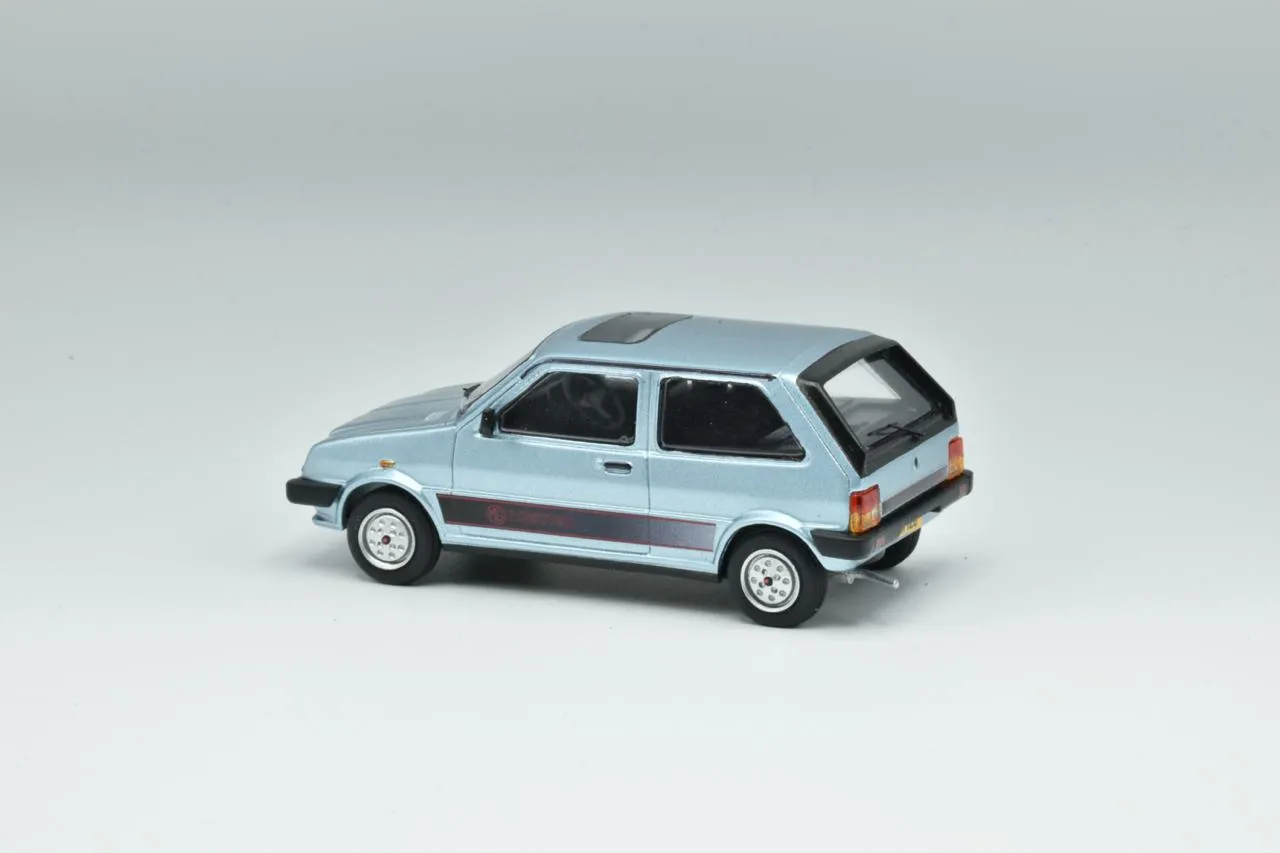 Lansdowne Collection 1983 MG Metro miniature bleu zircon