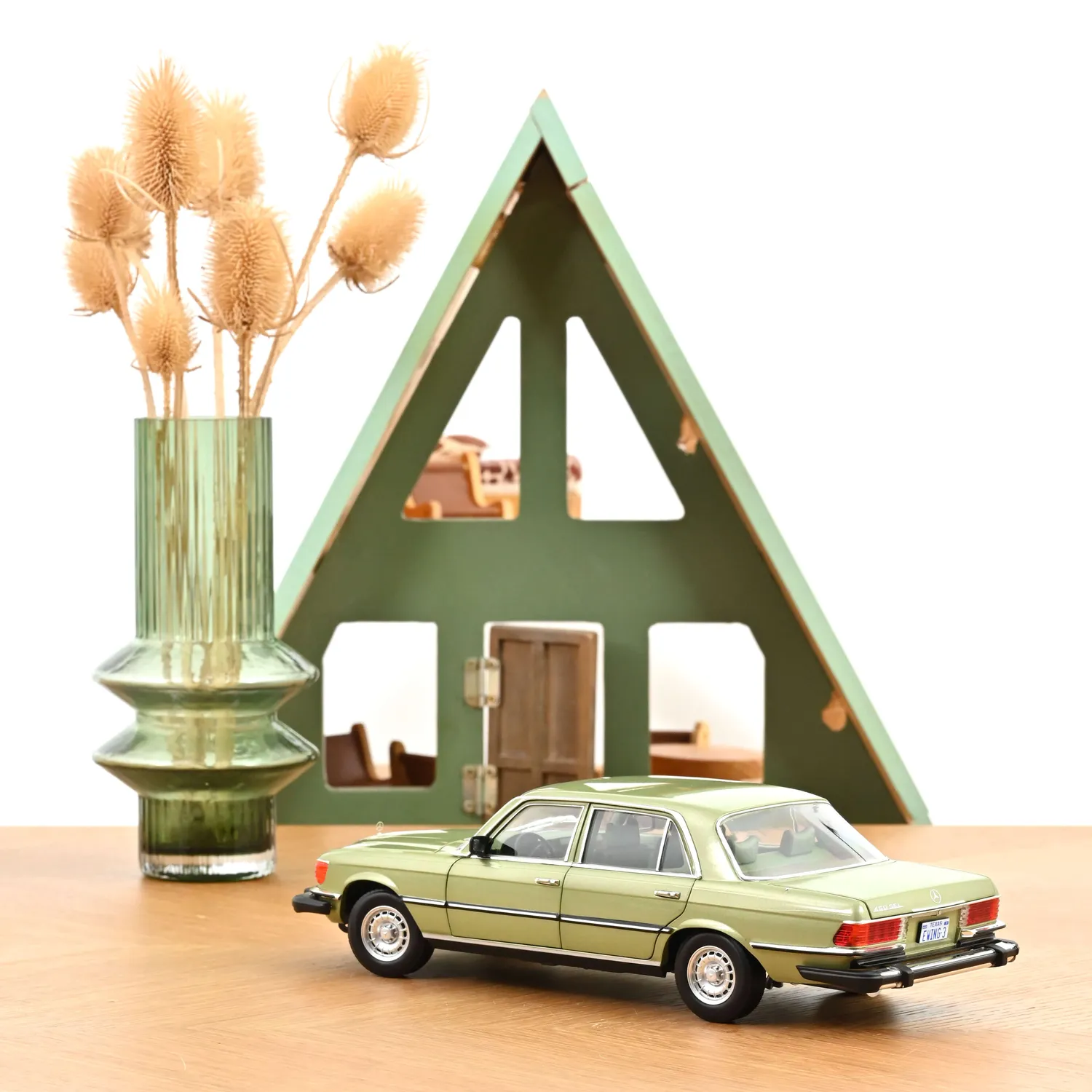 Norev Mercedes 450 SEL miniature 1/18 vert argent US 1979