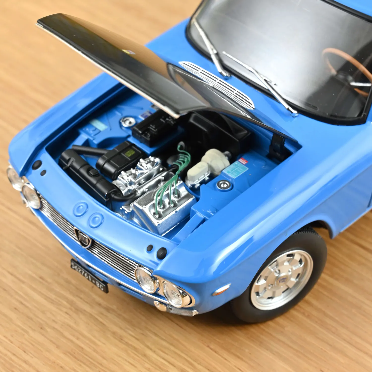 Norev Lancia Fulvia 1600 HF 1971 miniature 1/18 bleu capots noirs