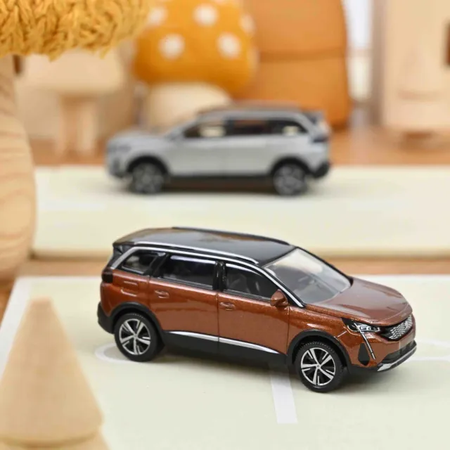 Norev Peugeot 5008 2020 miniature 1/64 cuivre métallisé