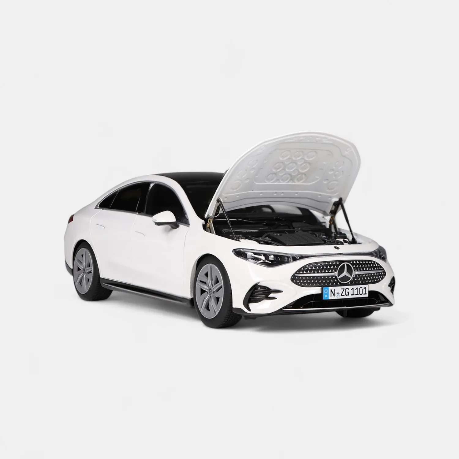 NZG Mercedes CLA Coupé voiture miniature 1:18 hybride