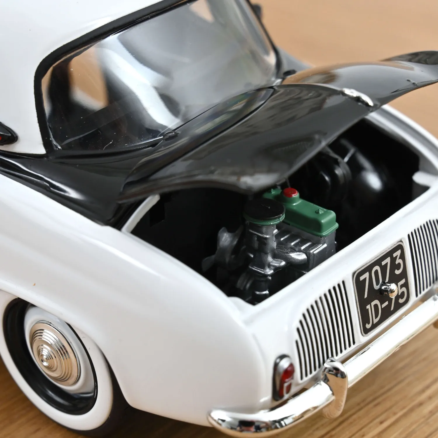 Norev Renault Dauphine Police 1958 miniature 1/18 pie