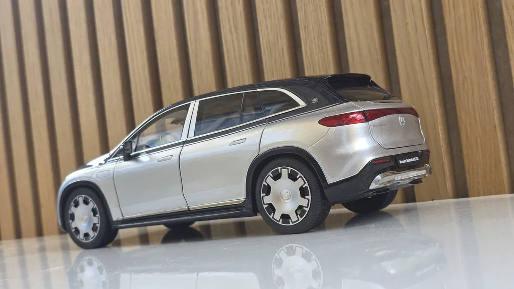 NZG Mercedes-Maybach EQS SUV voiture miniature 1:18 luxe