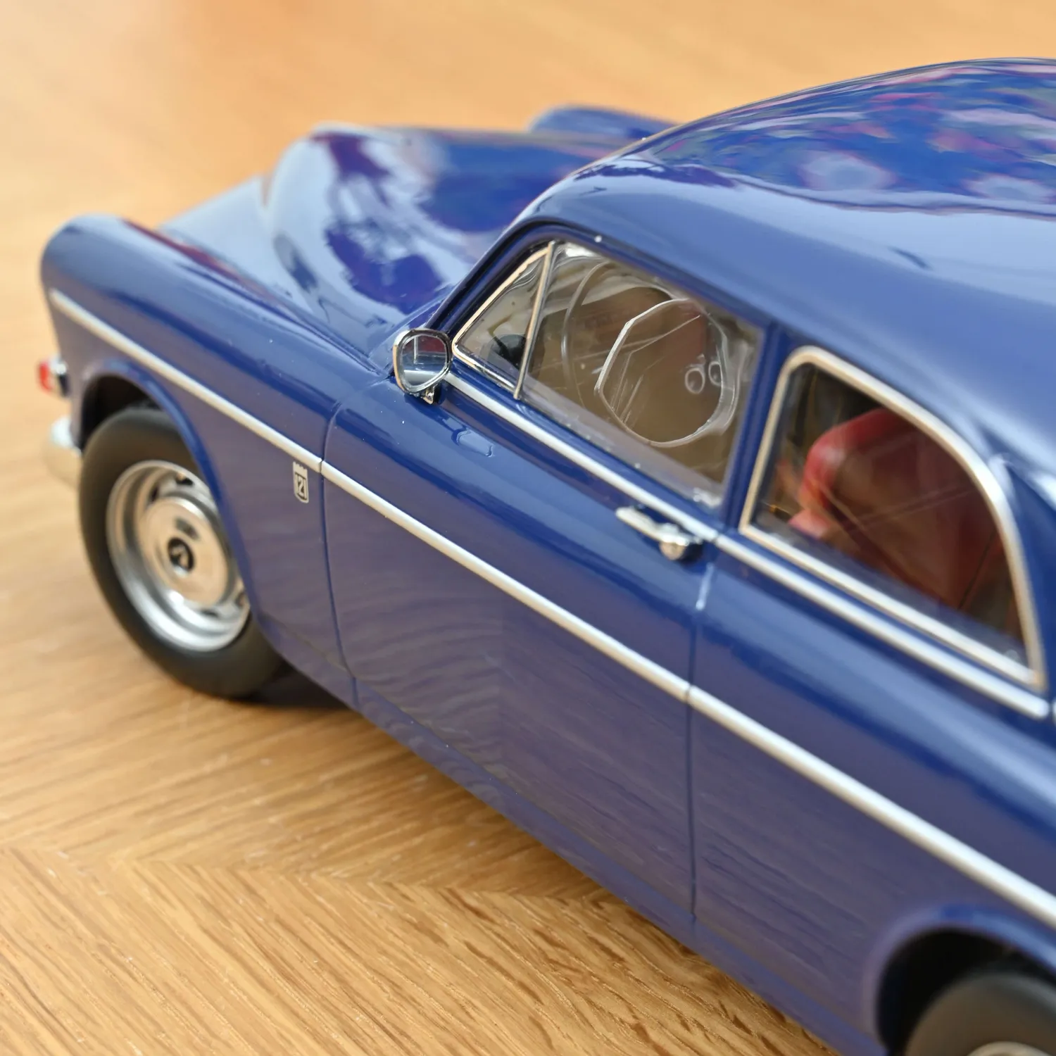 Norev Volvo Amazon 1966 miniature 1/18 bleu minuit