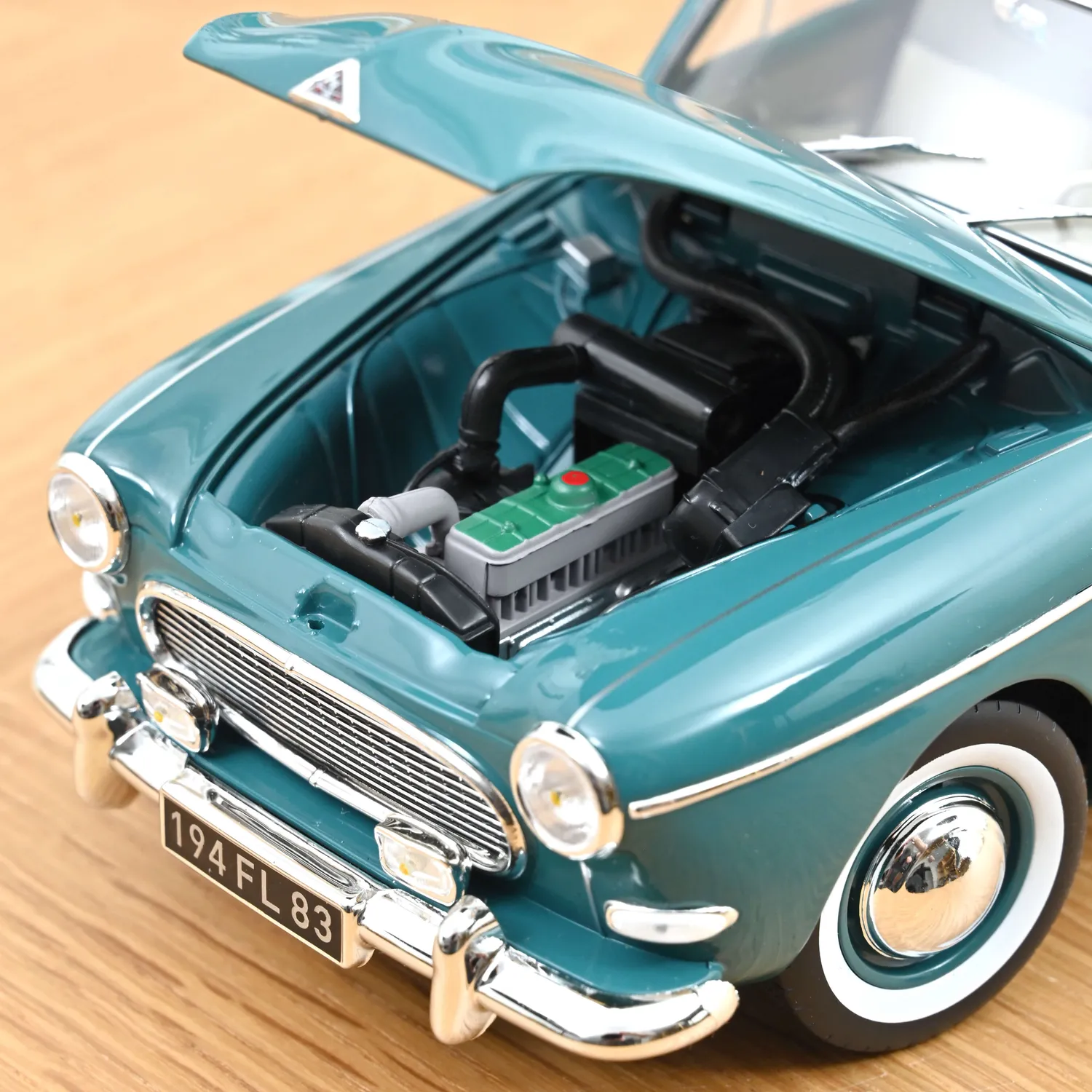 Norev Renault Frégate 1960 miniature 1/18 vert sévigné