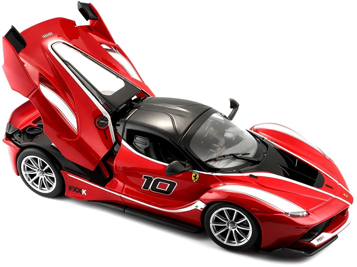 Maisto Ferrari FXX K maquette kit rouge M39132