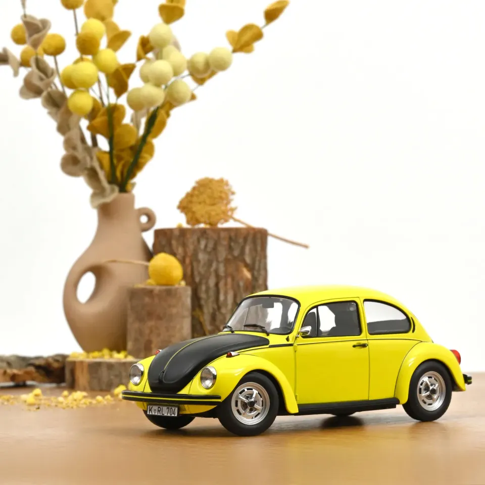 Norev VW 1303 Coccinelle 1973 voiture miniature 1/18 jaune noir
