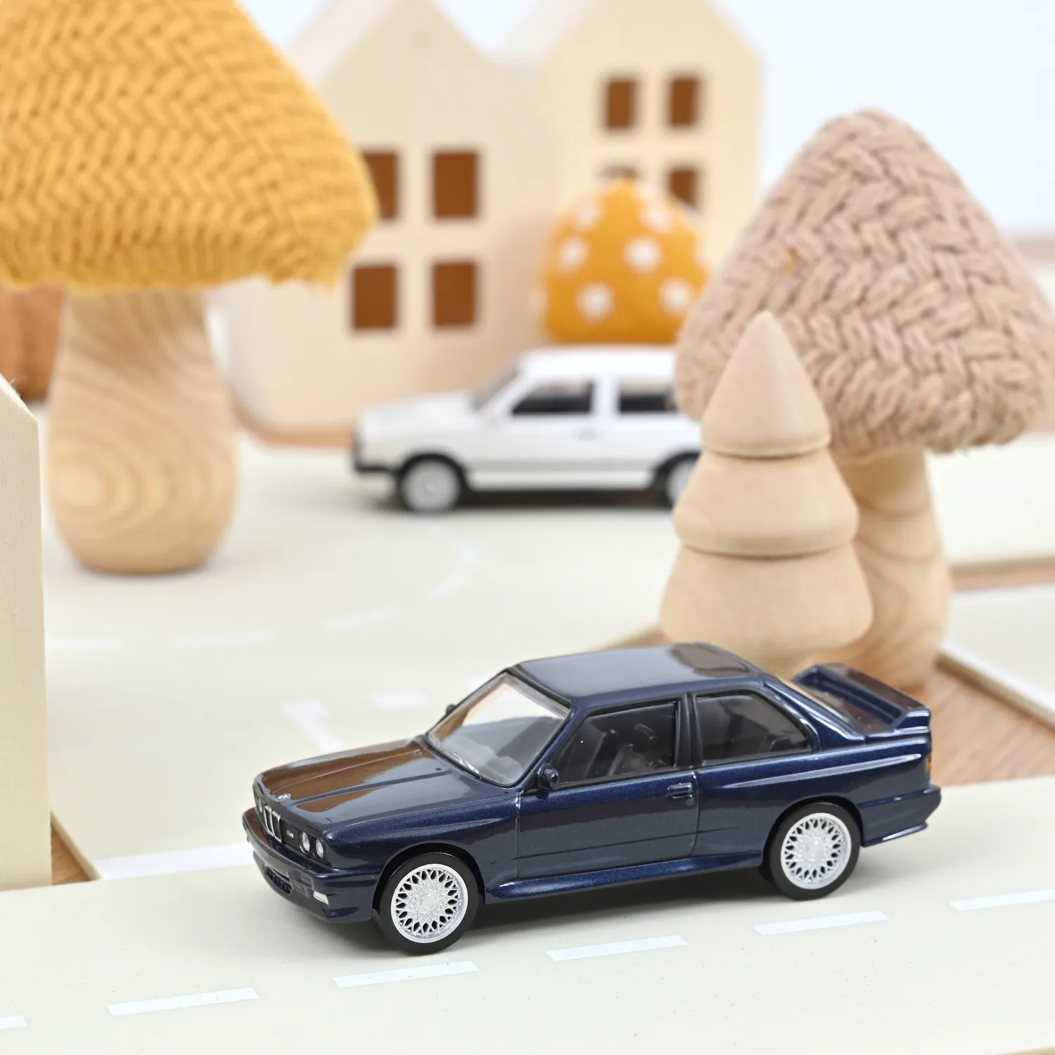 Norev BMW M3 E30 1986 Jet-car miniature 1/43 bleu Macao