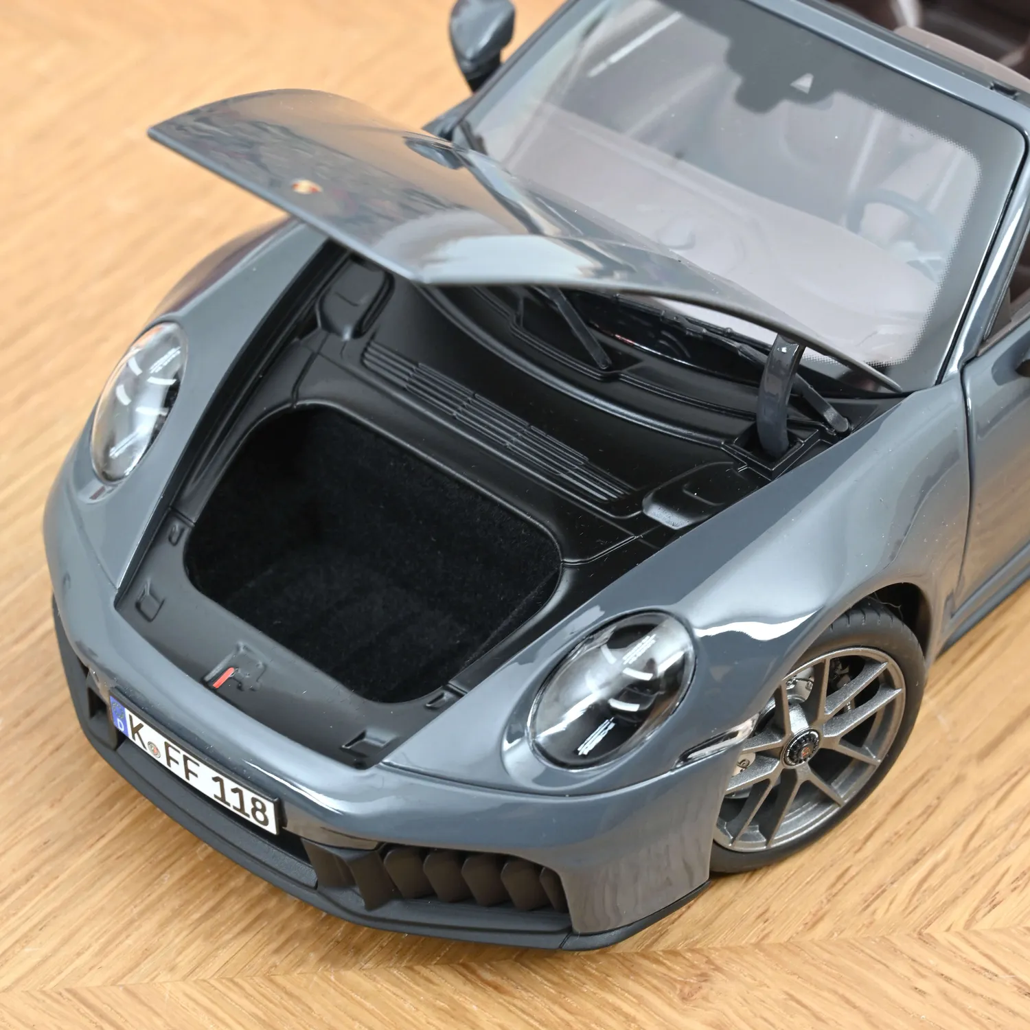 Norev Porsche 911 Carrera Cabriolet 2025 miniature 1/18 gris
