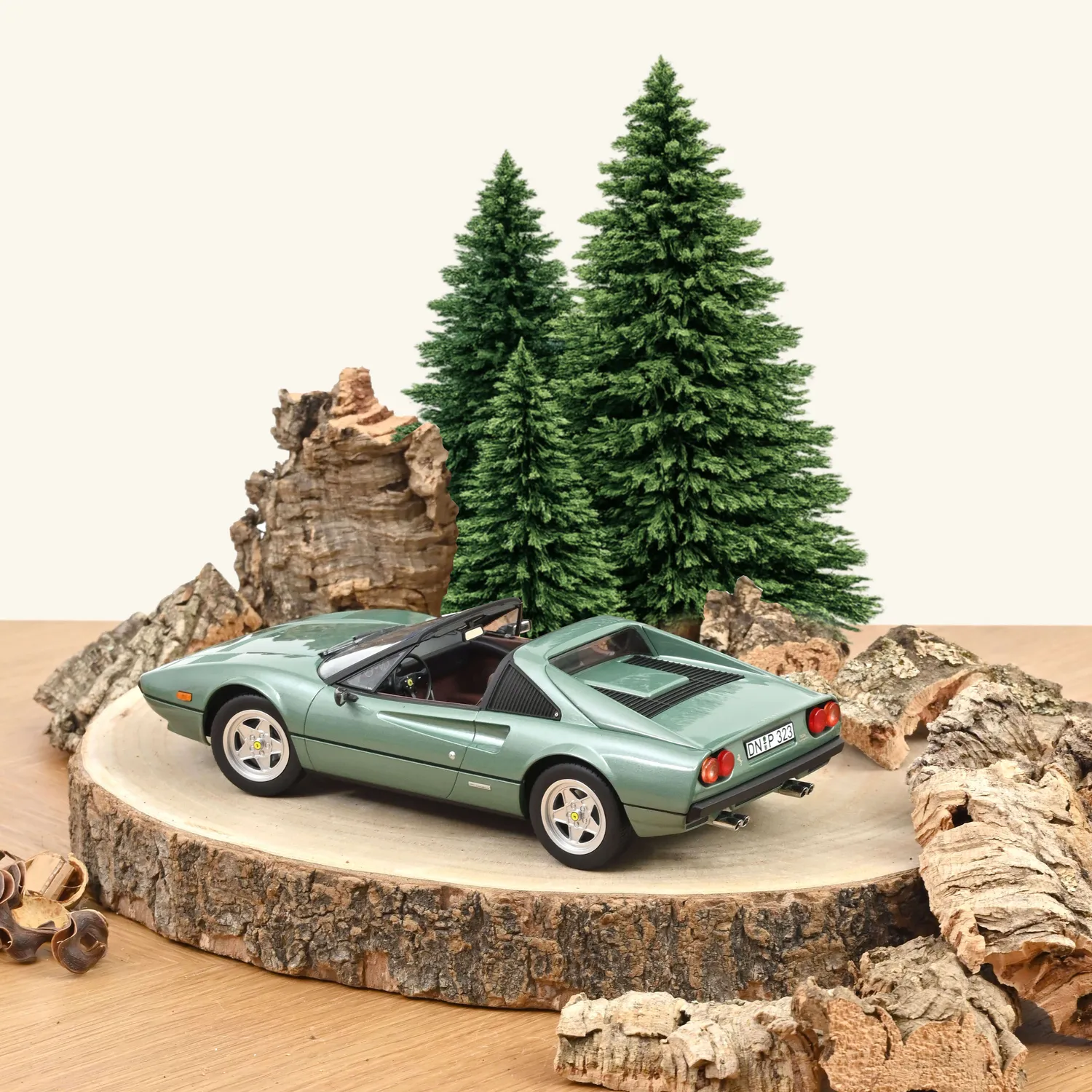 Norev Ferrari 308 GTS 1982 miniature 1/18 verde medio