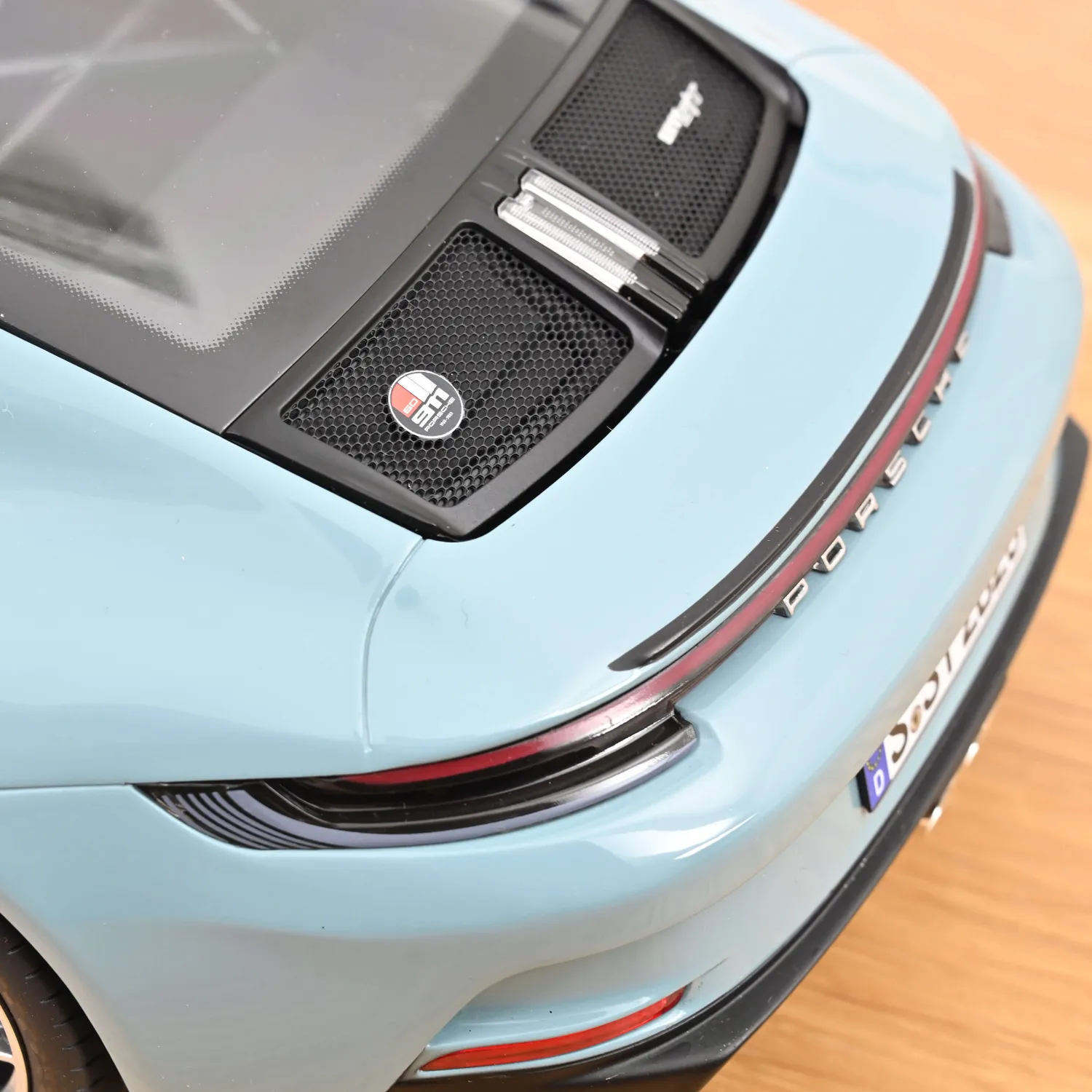Norev Porsche 911 S/T 2023 miniature 1/12 bleu Meissen