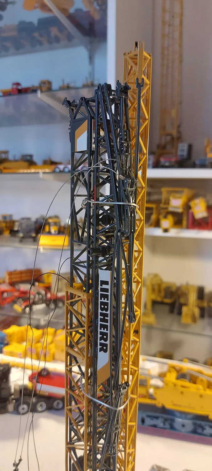 NZG Liebherr 81 K.1 grue miniature 1/50 fonctionnelle