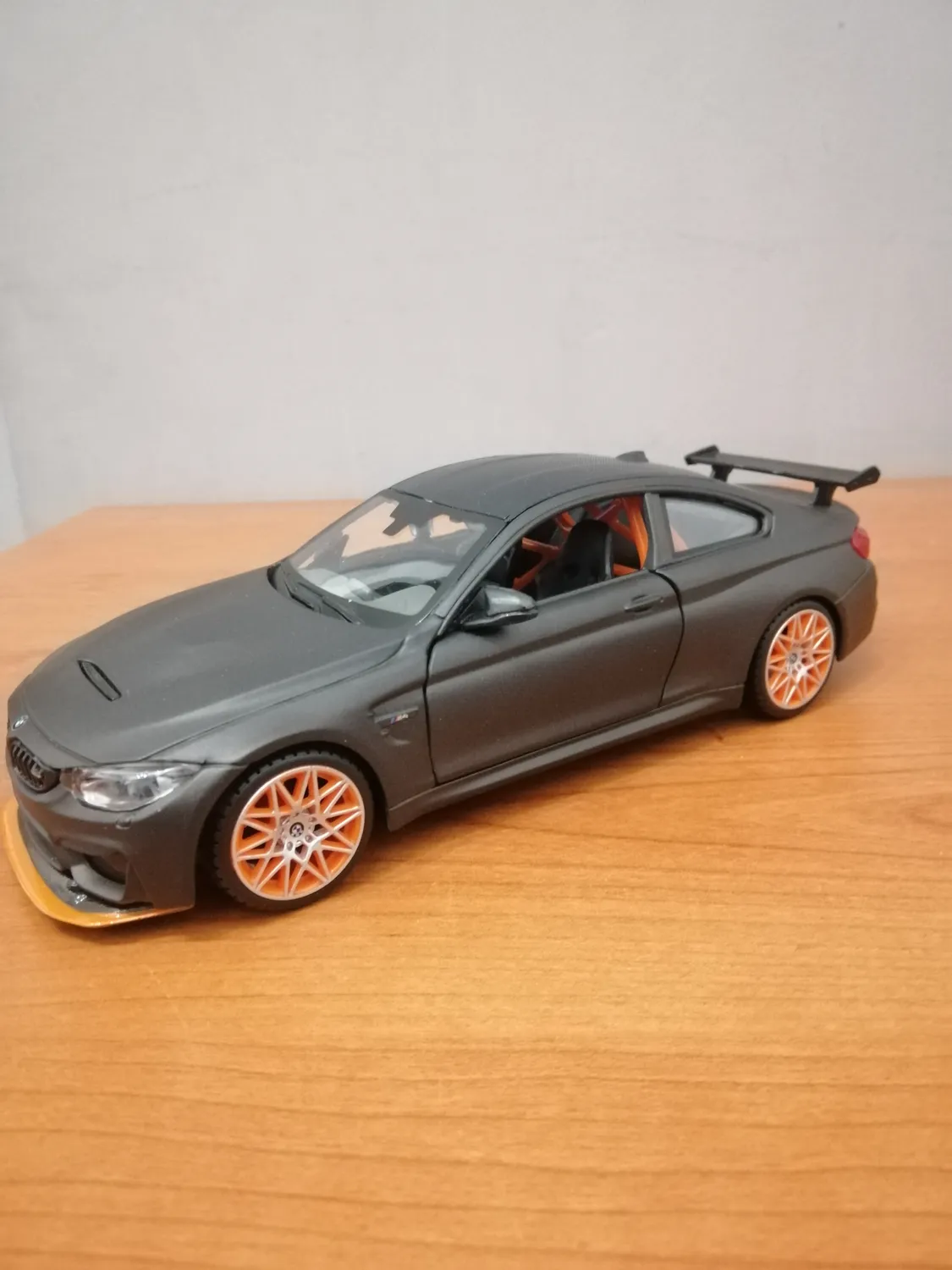 Maisto BMW M4 GTS voiture miniature 1:24 métal