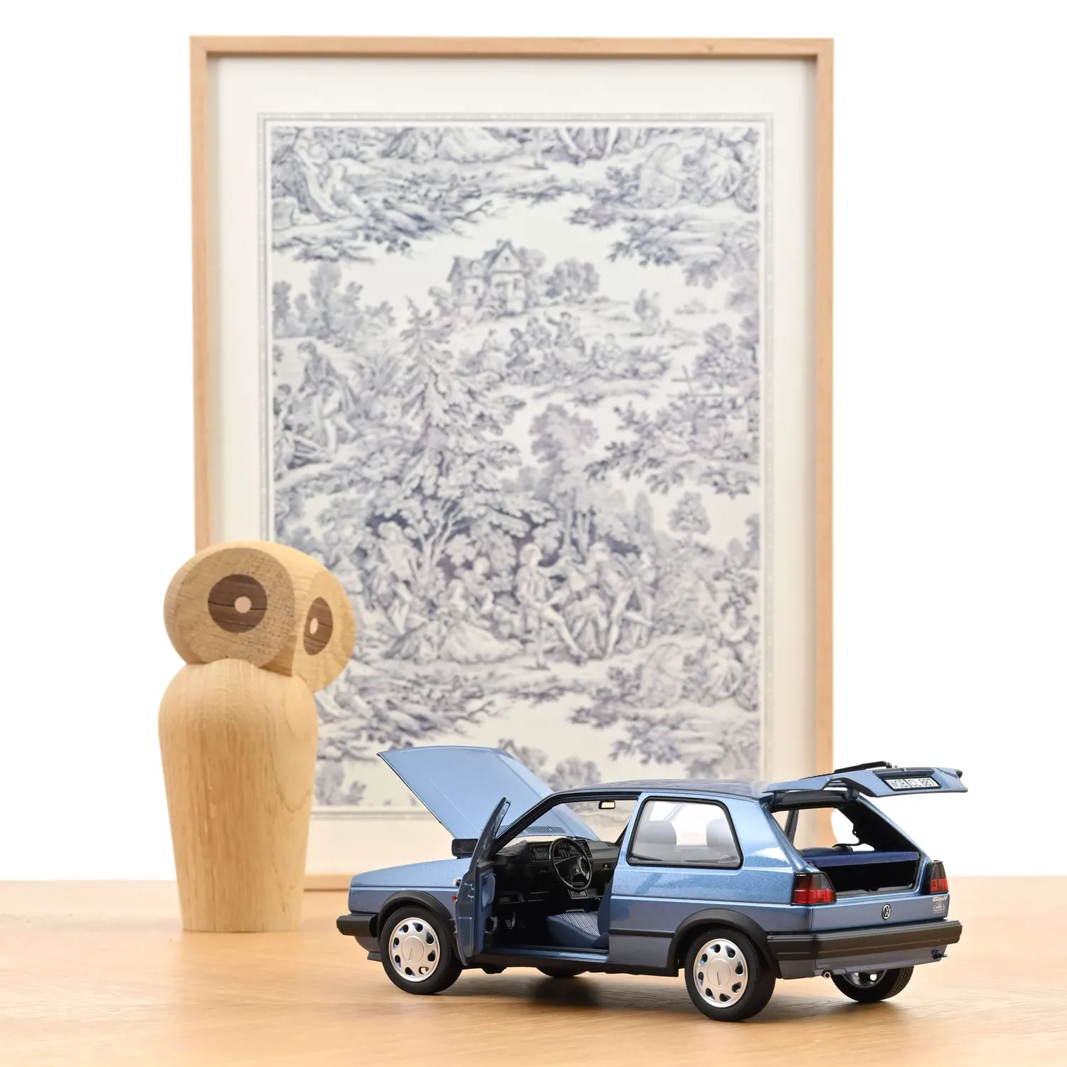 Norev VW Golf 10 Million 1988 miniature 1/18 bleue