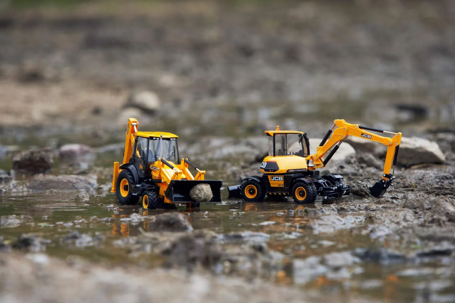 Britains JCB 3CX tractopelle miniature 1:32 jaune