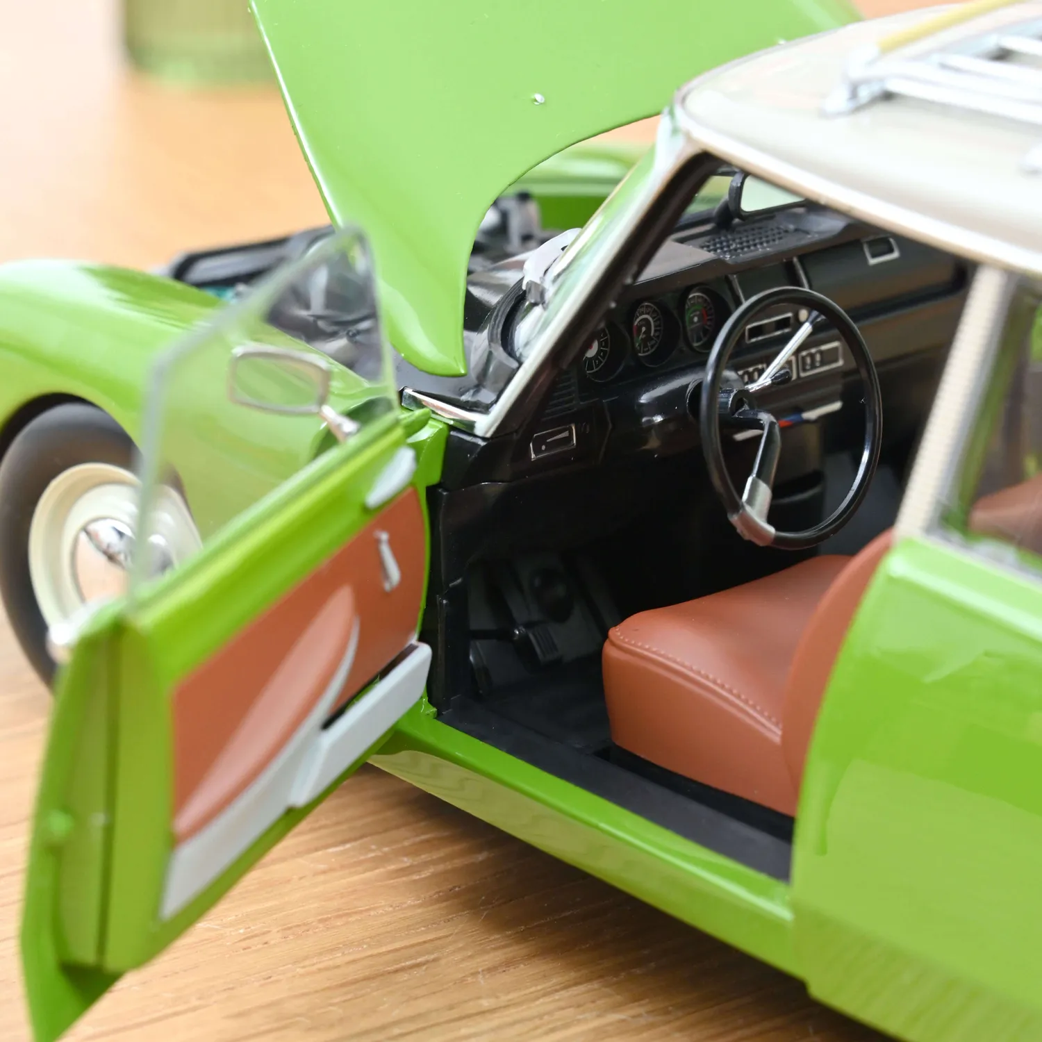 Norev Citroën Break 21 1970 miniature 1/18 vert musciné 200 pcs