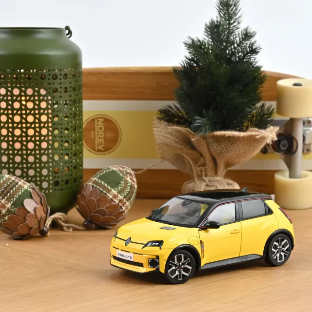Norev Renault 5 E-Tech 2024 miniature 1/18 jaune pop