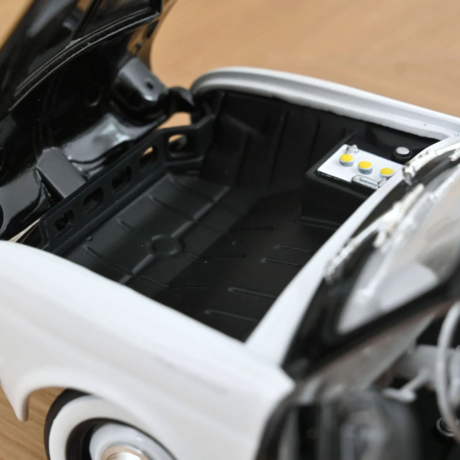 Norev Renault Dauphine Police 1958 miniature 1/18 pie