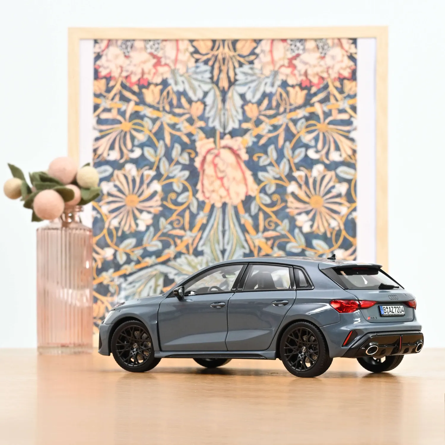 Norev Audi RS 3 Sportback 2025 miniature 1/18 gris kemora