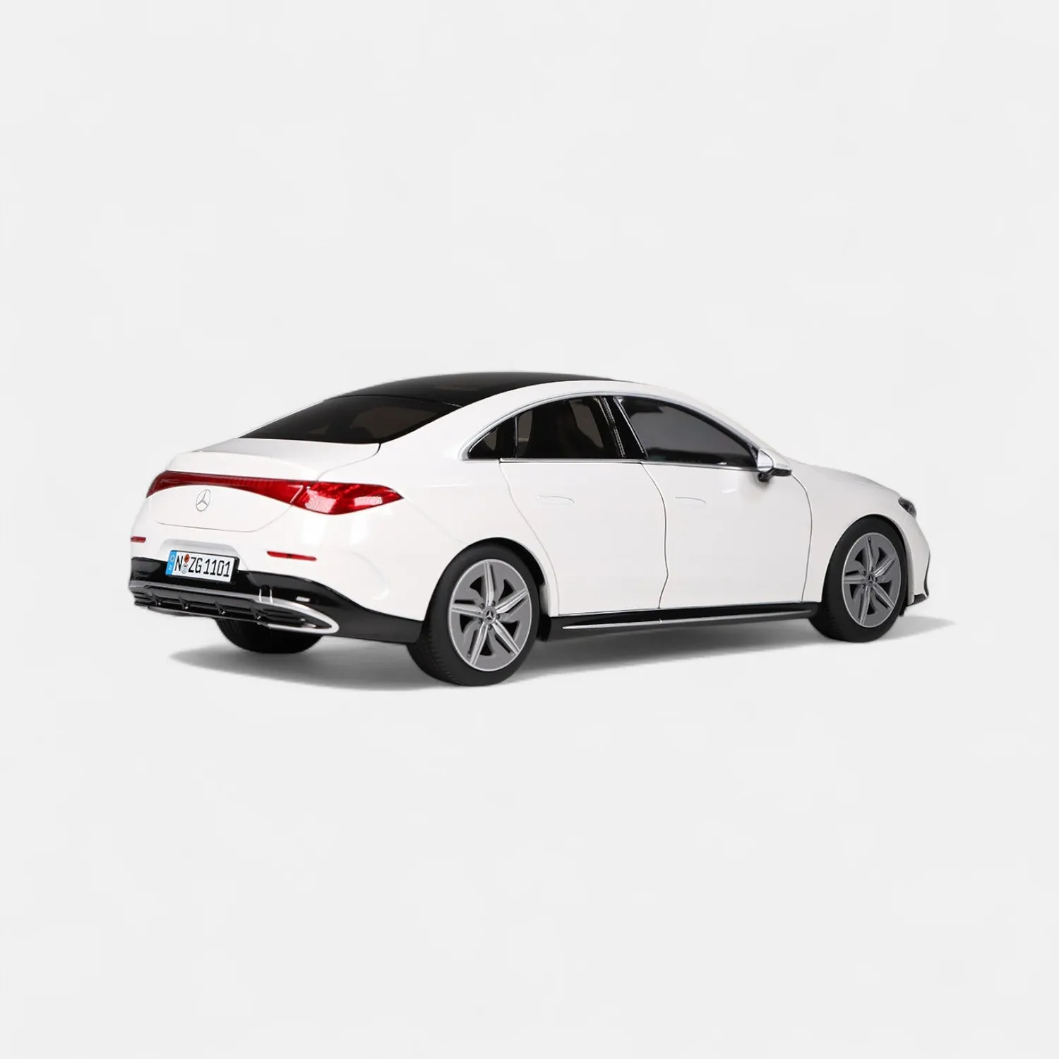 NZG Mercedes CLA Coupé voiture miniature 1:18 hybride
