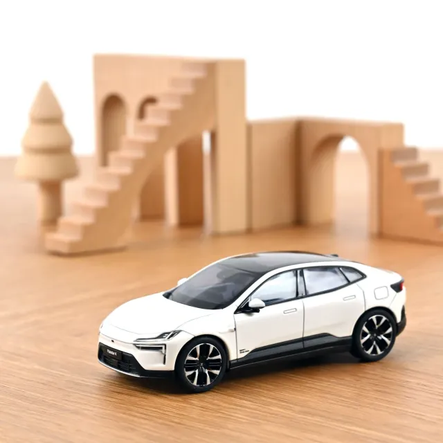 Norev Polestar 4 2024 voiture miniature 1/43 Snow blanc