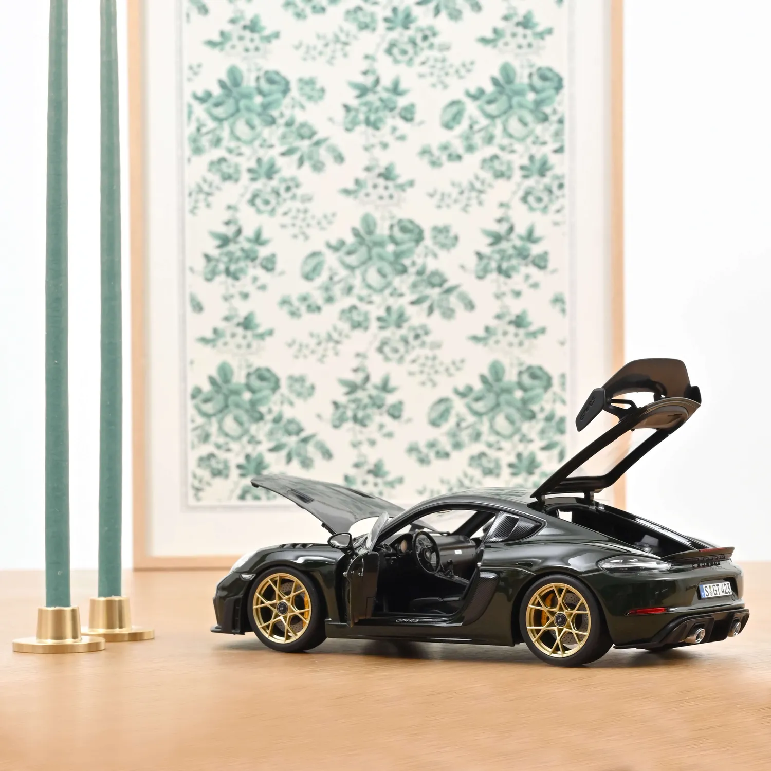 Norev Porsche Cayman GT4 RS 2023 miniature 1/18 vert