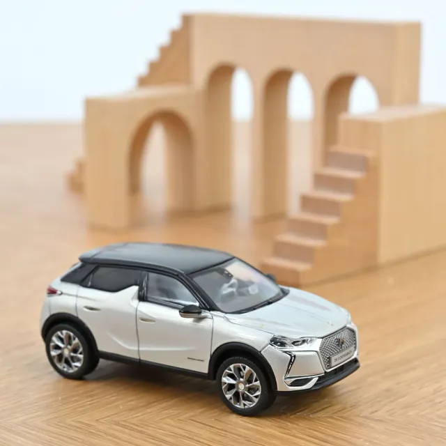 Norev DS 3 Crossback E-Tense voiture miniature 1/43