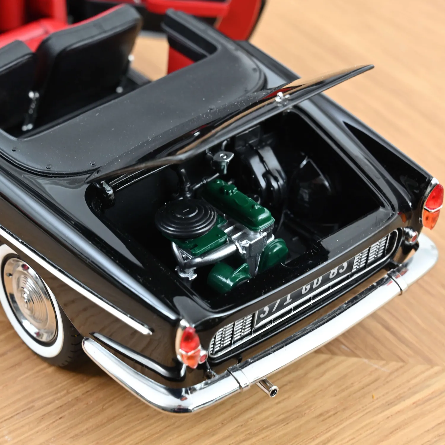 Norev Renault Floride 1961 voiture miniature 1/18 noir
