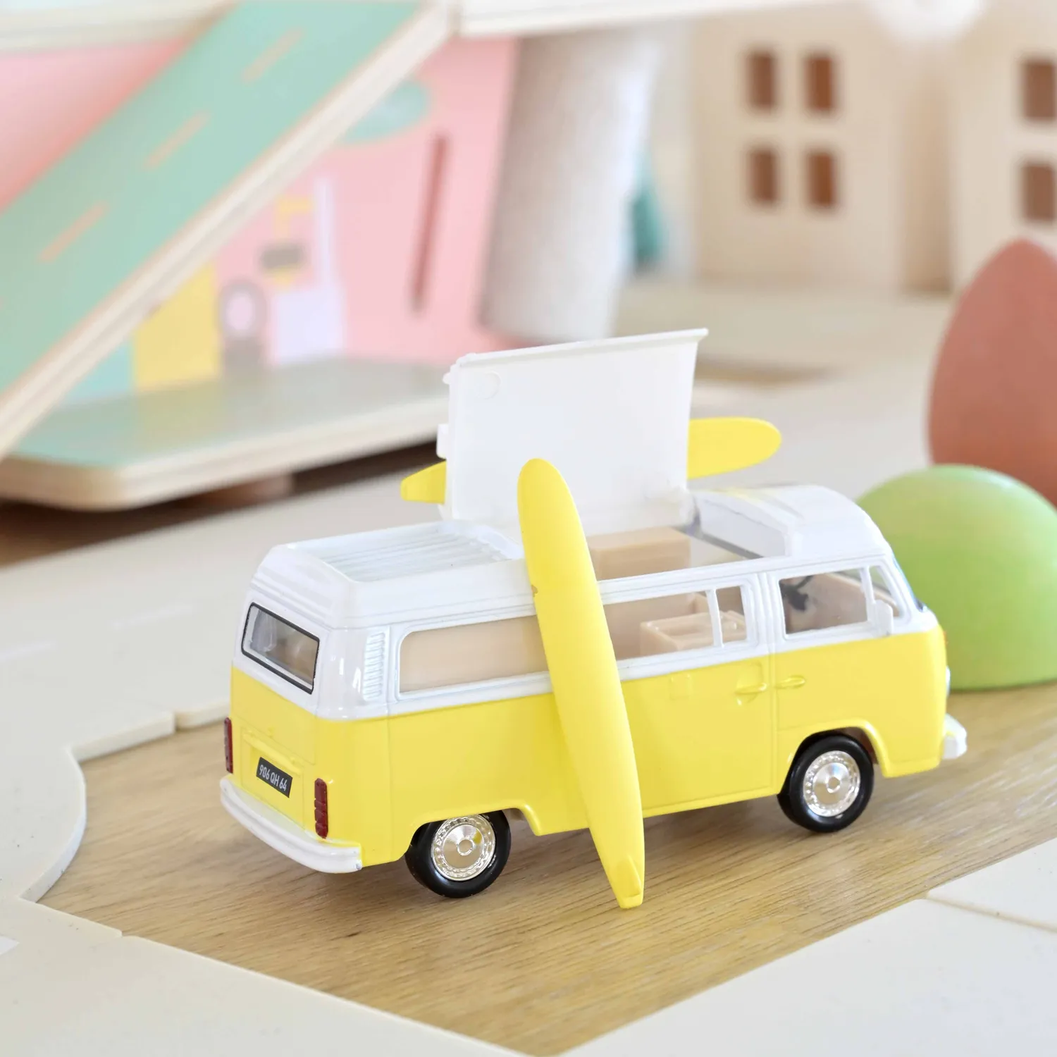 Norev Jet-car VW Combi T2b Camper Van miniature 1/43 jaune