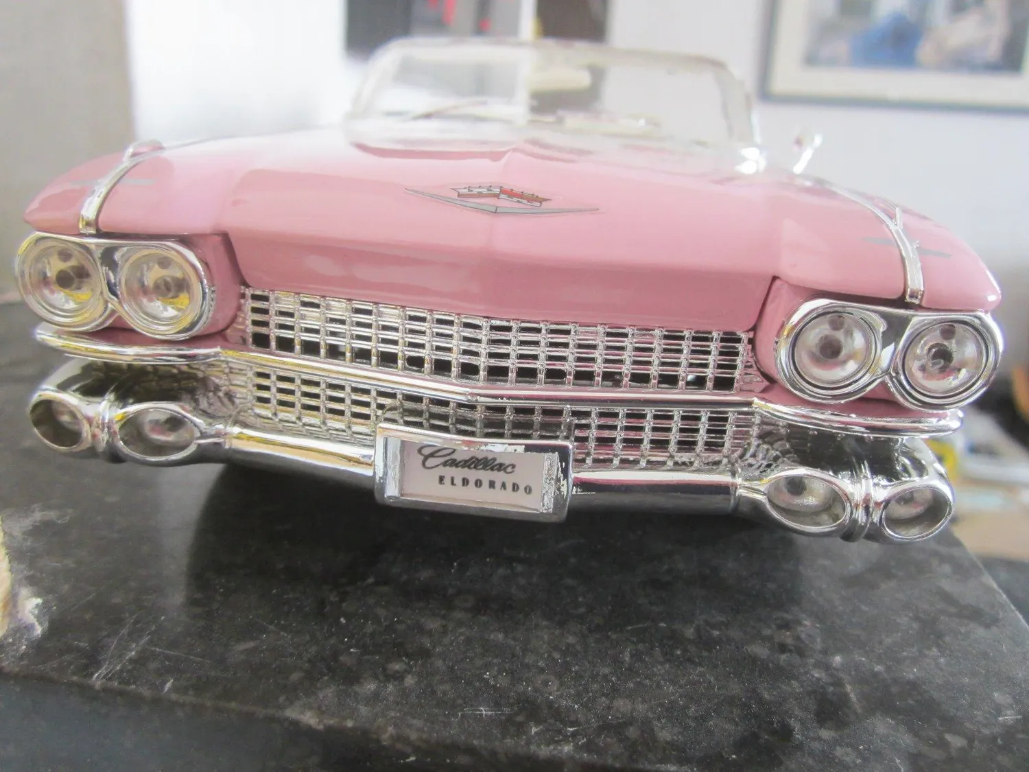 Maisto Cadillac Eldorado Biarritz miniature 1/18 boite