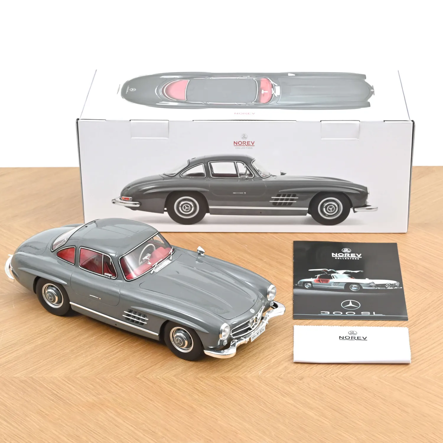 Norev Mercedes 300 SL 1954 voiture miniature 1/12 gris