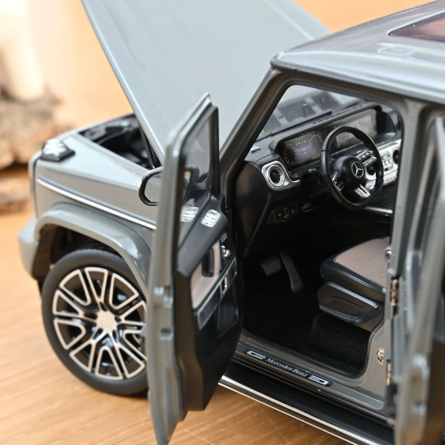 Norev Mercedes Classe G 2024 miniature 1/18 gris classic