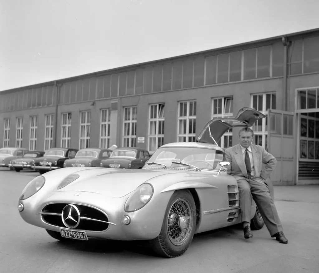 LEGRAND 300 SLR Uhlenhaut voiture miniature 1/87 argent