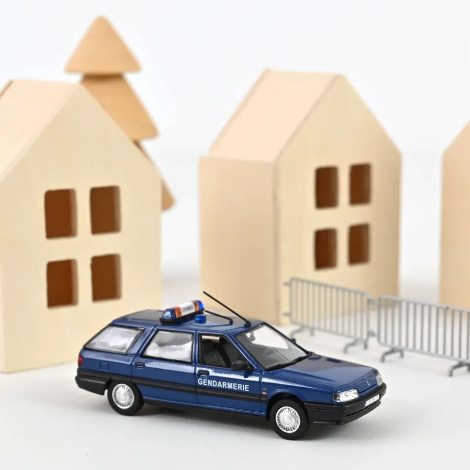 Norev Renault 21 Nevada 1994 voiture miniature 1/43 gendarmerie