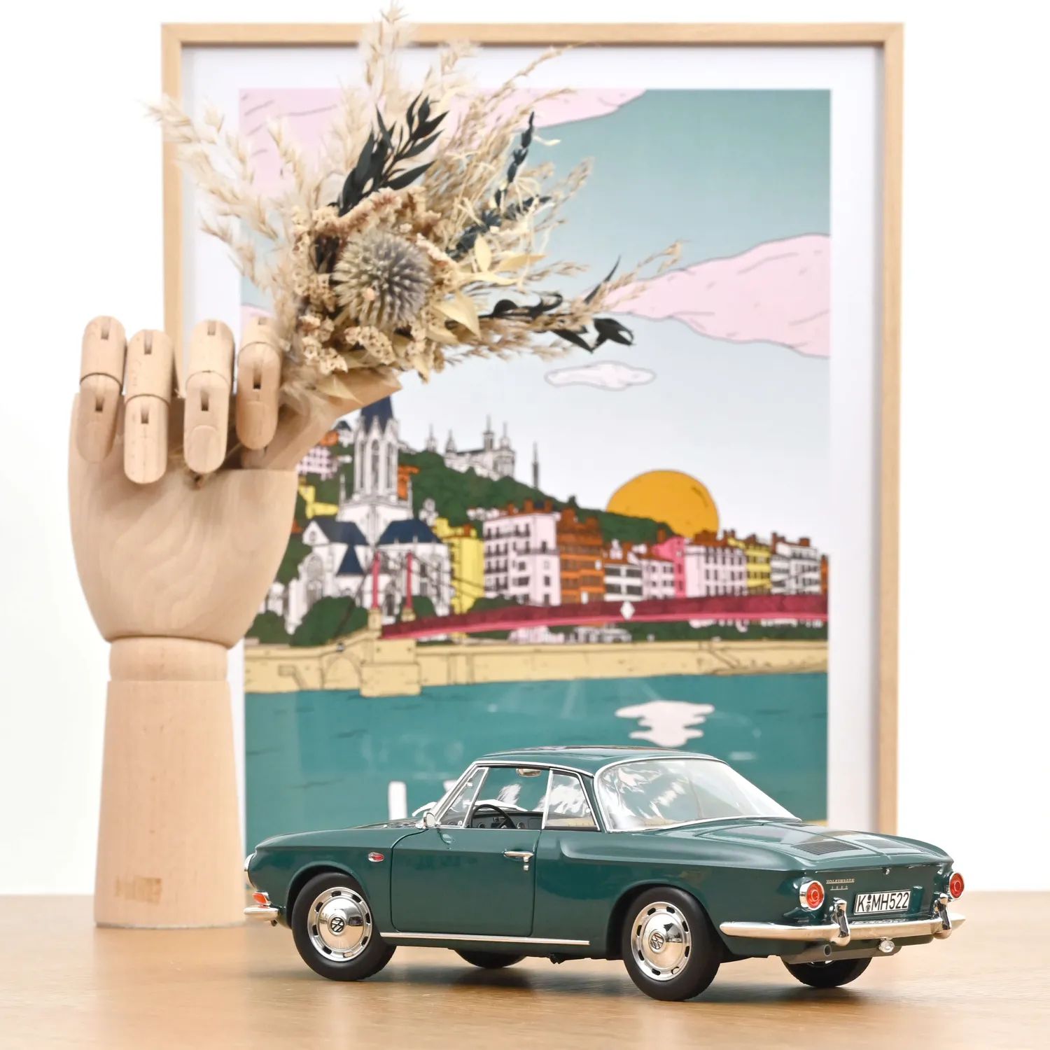 Norev VW Karmann Ghia 1500 1963 miniature 1/18 vert