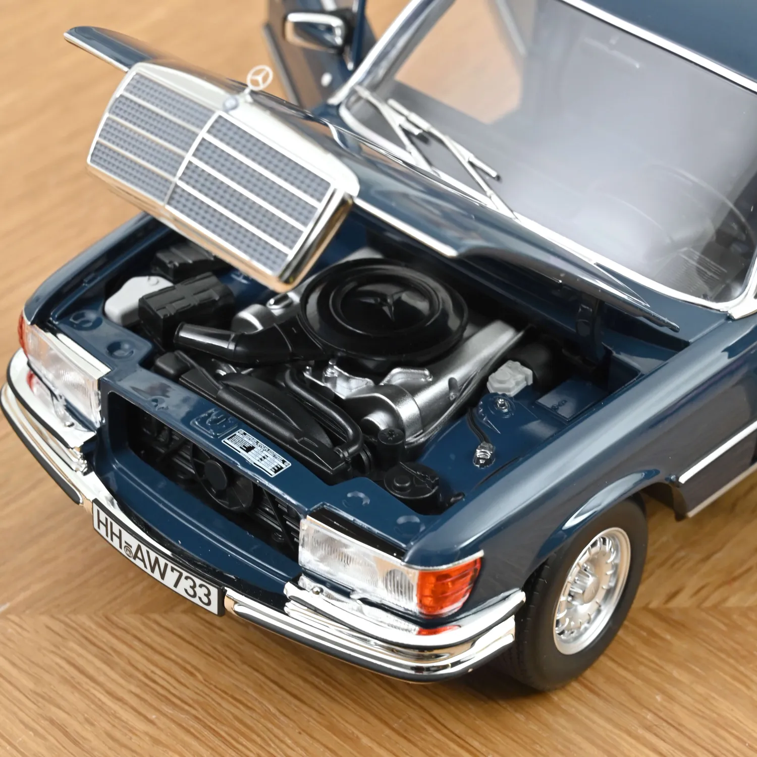 Norev Mercedes 350 SEL 1979 miniature 1/18 bleu Hansa