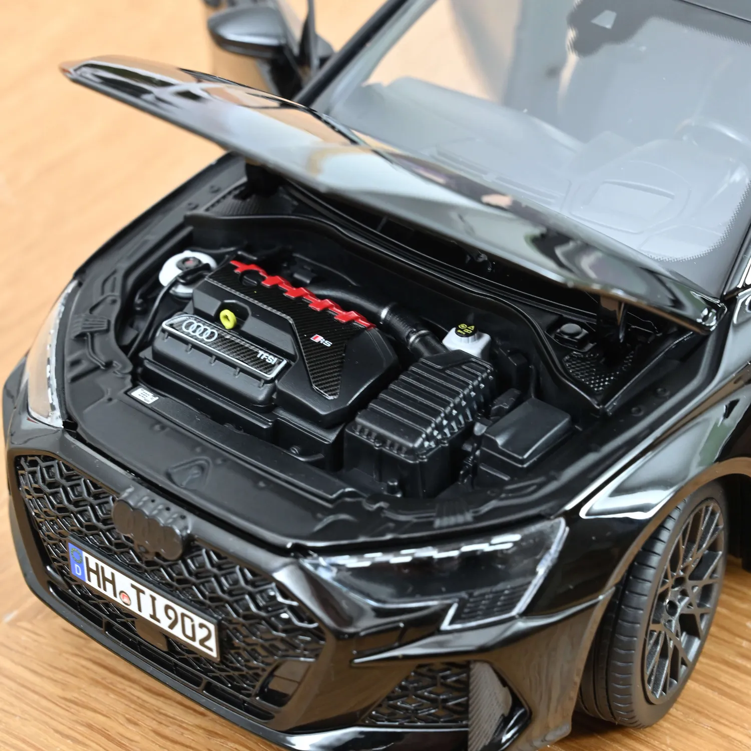 Norev Audi RS 3 Sportback 2025 miniature 1/18 noir mythe