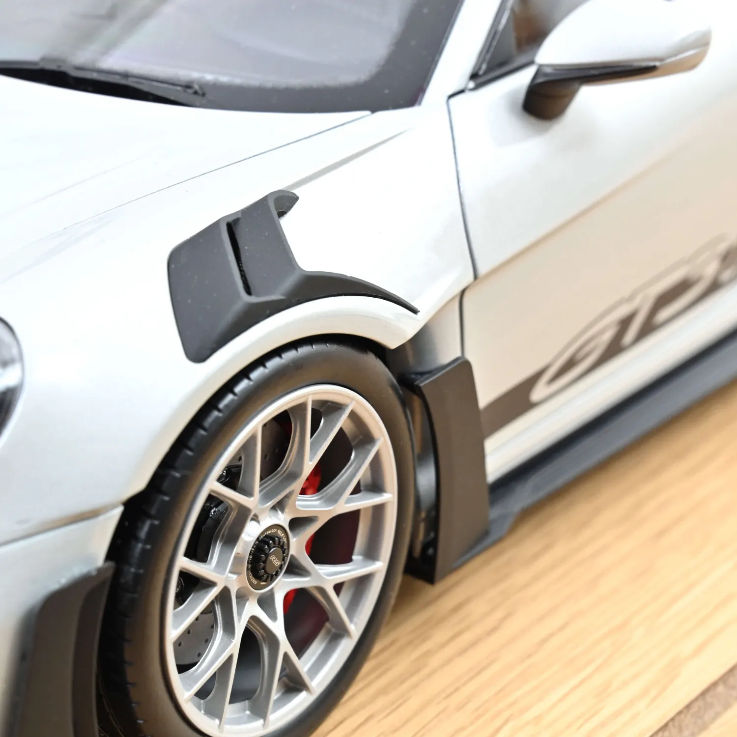 Norev Porsche 911 GT3 RS 2022 miniature 1/12 argent GT