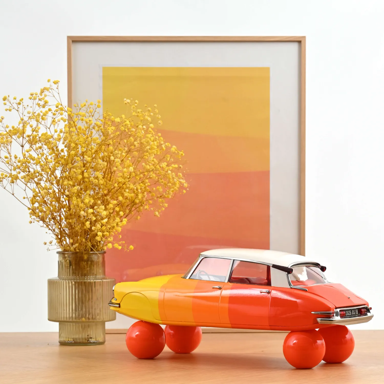 Norev Citroen DS 19 sur boules 1959 miniature 1/12 Orange