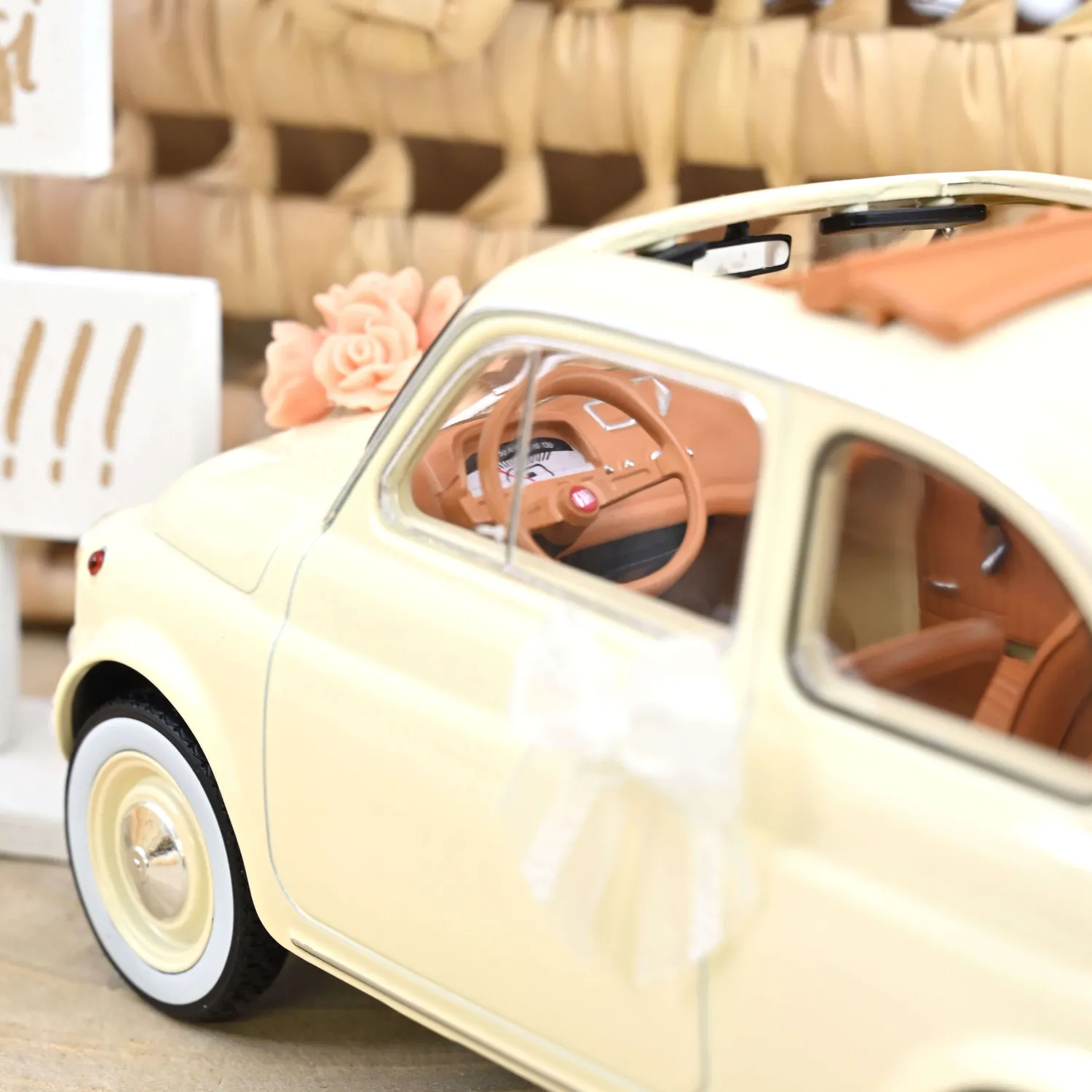 Norev Fiat 500 L 1968 voiture miniature 1/18 mariage ivoire